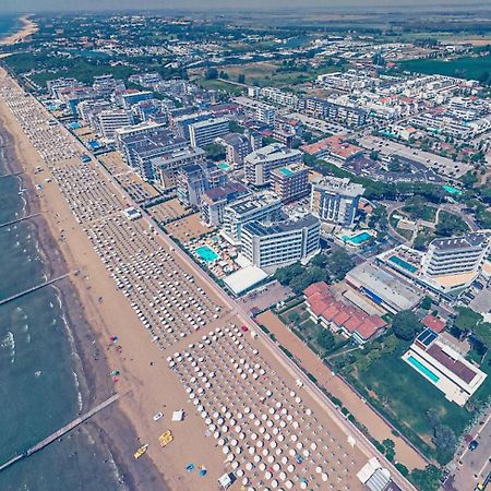 Residence Alla Rotonda Lido di Jesolo Exterior foto