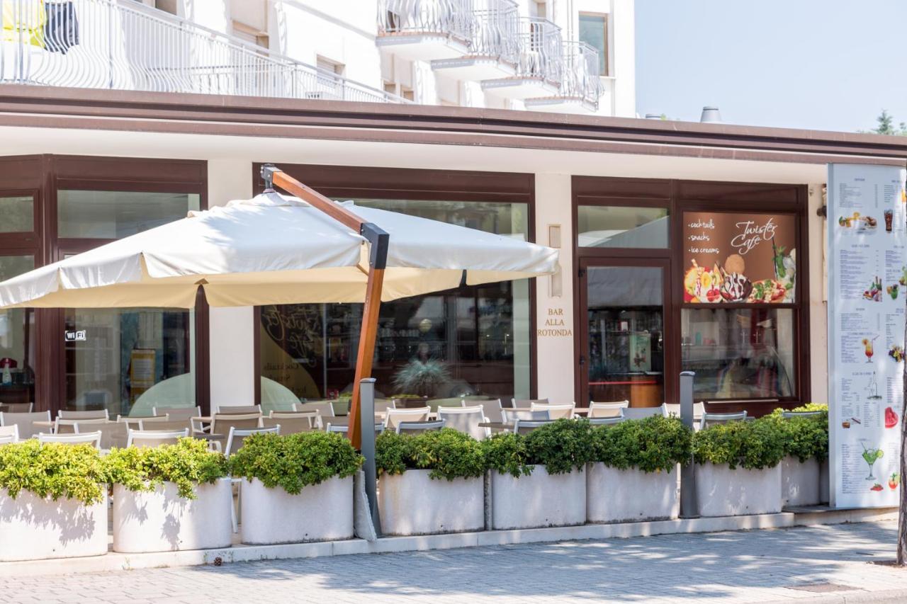 Residence Alla Rotonda Lido di Jesolo Exterior foto