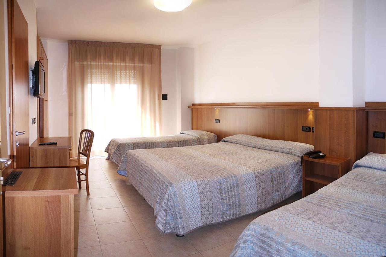 Residence Alla Rotonda Lido di Jesolo Exterior foto